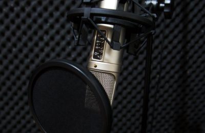 Rode_NT2A_with_pop_guard